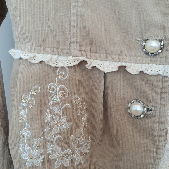 Vintage Corduroy Blazer with Lace Trim - Picture 6 of 6